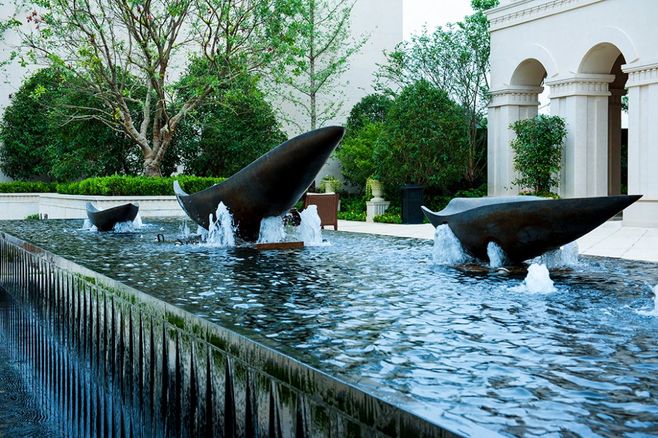 噴泉、跌水與雕塑噴泉 城市水景的藝術與功能